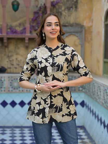 Effortlessly Elegant – Cutyful Black Floral A-Line Rayon Top